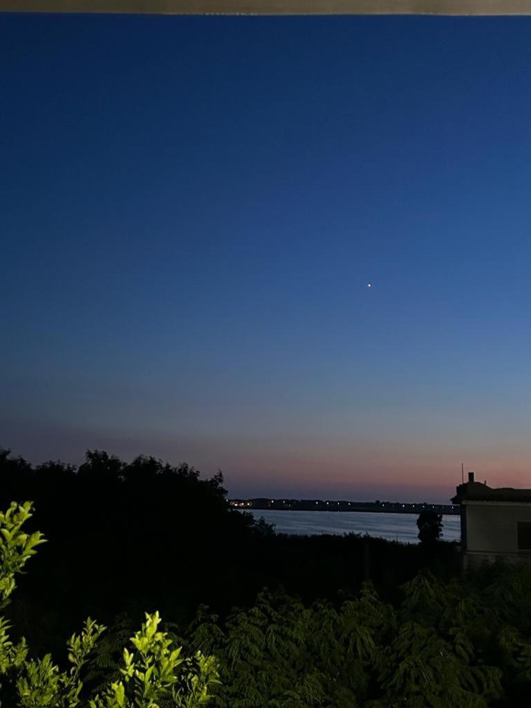 La Casa Sul Lago Di Napoli ลาโกปาเตรีย ภายนอก รูปภาพ